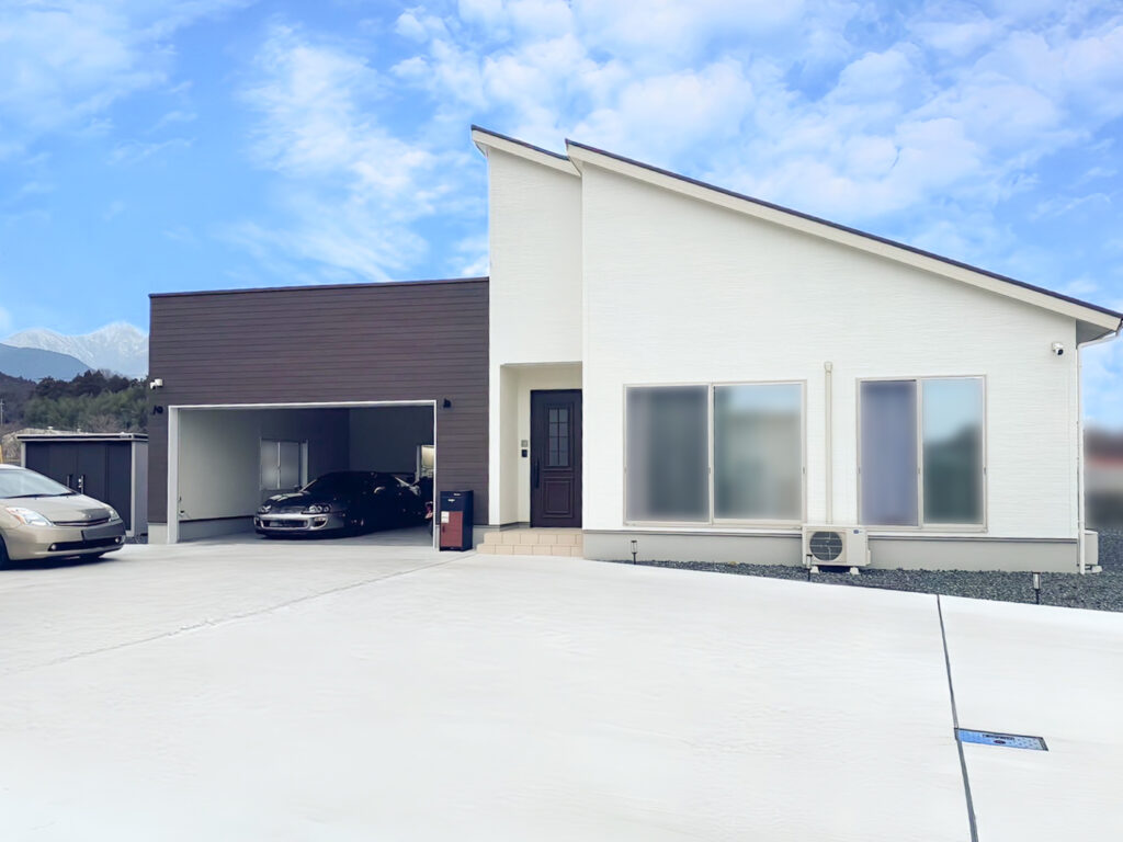 【いなべ市大安町】お車の為にこだわったインナーガレージのある平屋くん♪