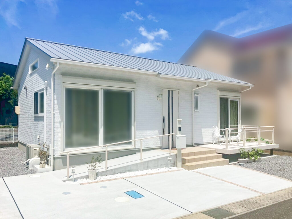 【いなべ市大安町】白で統一されたミニマルなデザインとスマートな動線が織りなす平屋くん♪